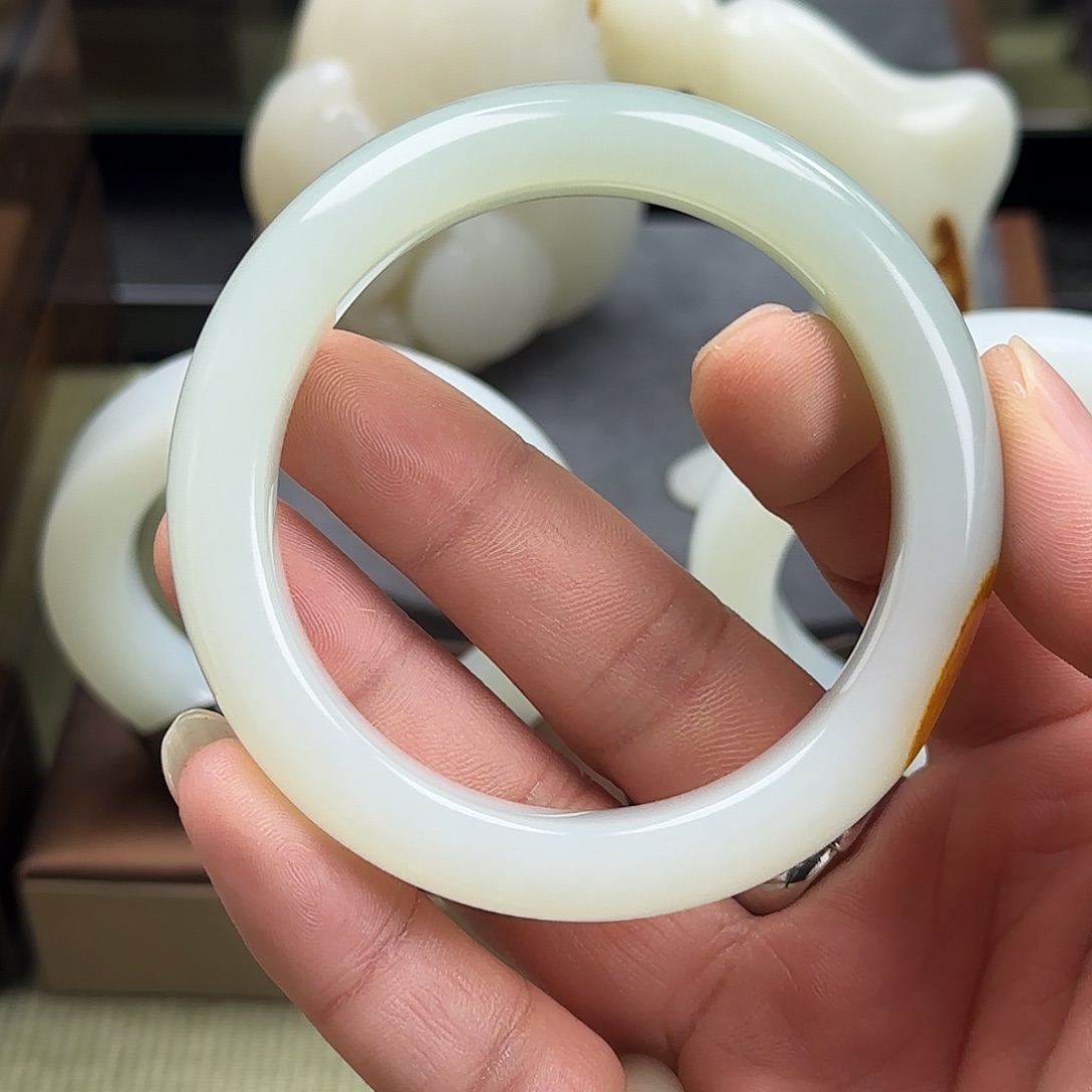 和田玉未镶嵌手镯新疆且末