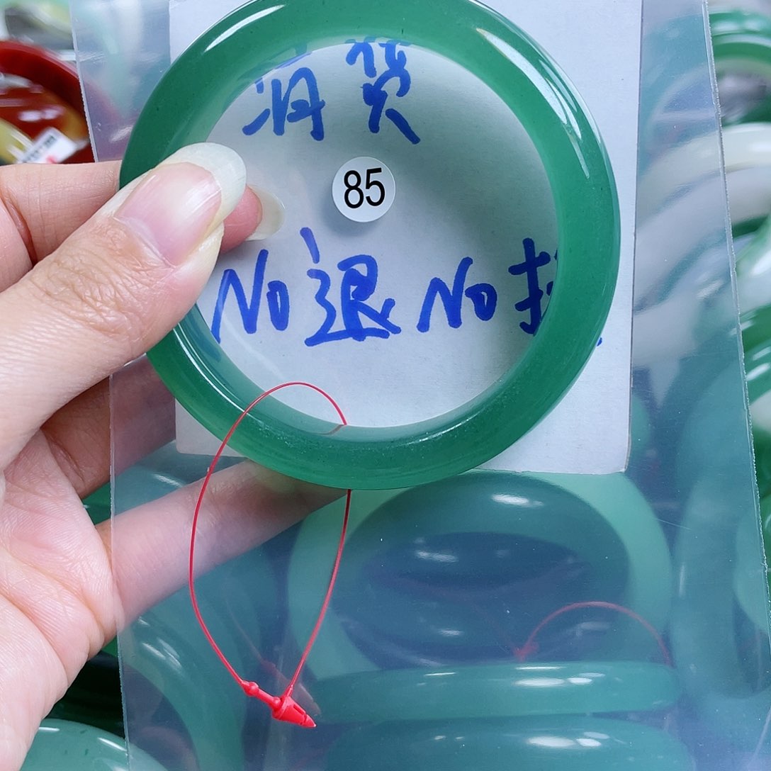 【闪购商品】石英质玉颈饰未镶嵌58