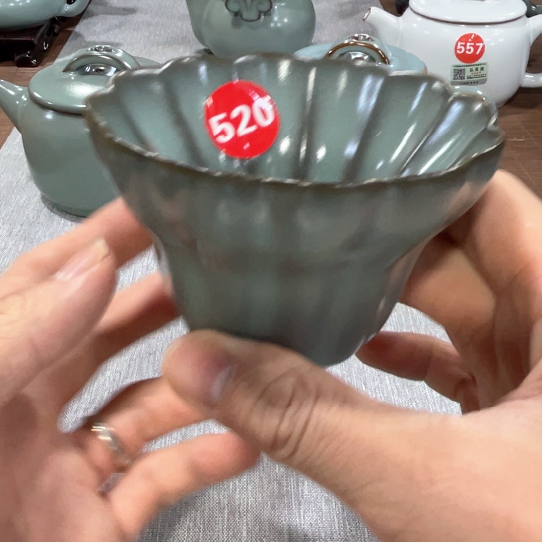 瓷片小微瑕。。。。。。。。。。。。