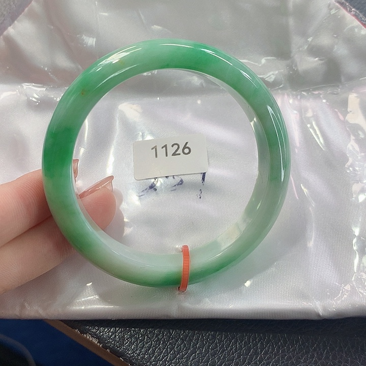 翡翠手镯未镶嵌天然翡翠手镯01