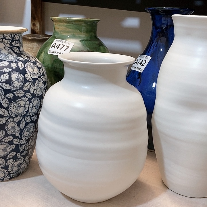 瓶高24。 9。景德镇陶瓷。景德镇陶瓷