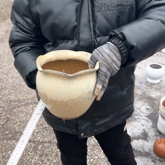 红陶口20高18瑕疵