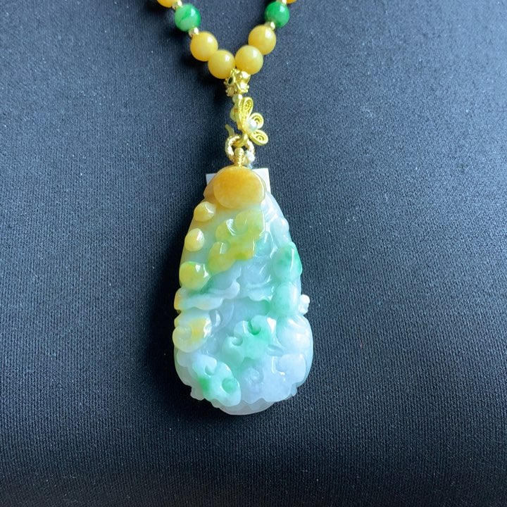 翡翠颈饰未镶嵌翡翠