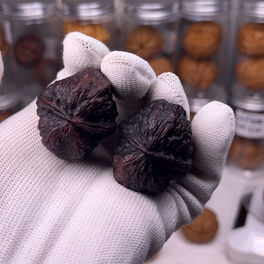 文玩核桃把件龙脊妖蟾35尺