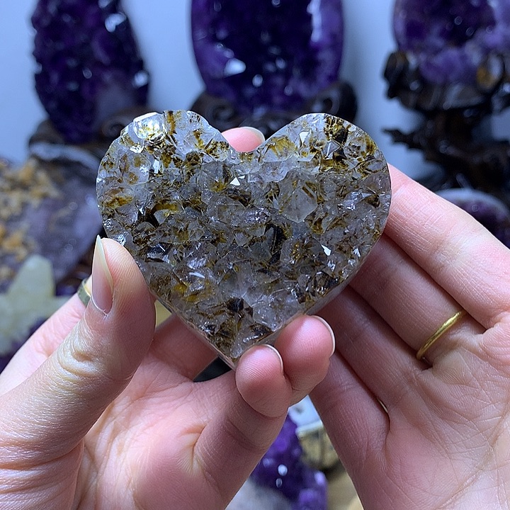 摆件未镶嵌紫晶钛晶爱心