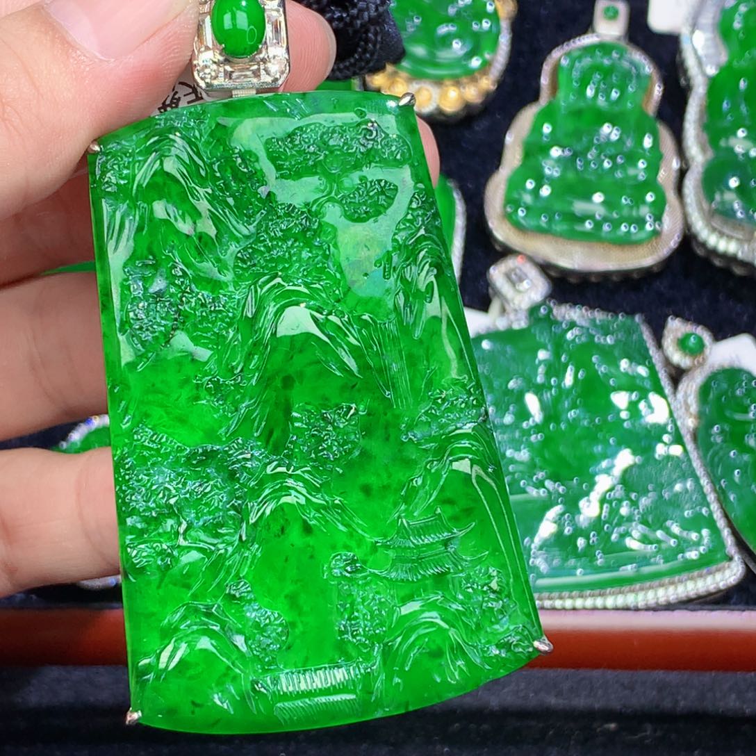 翡翠未镶嵌颈饰翡翠