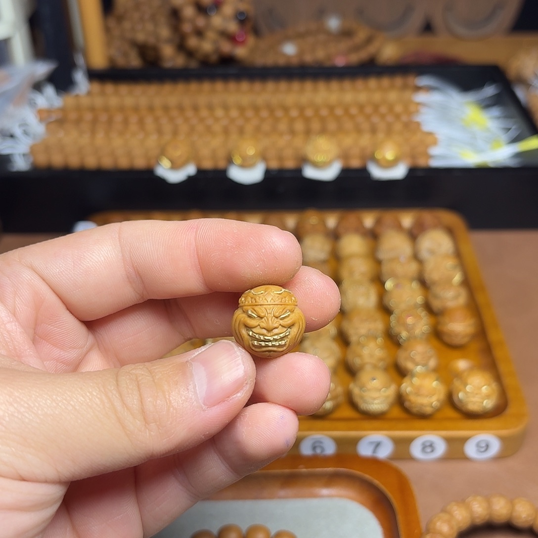 楼***兰手串/手链核桃换僧皇