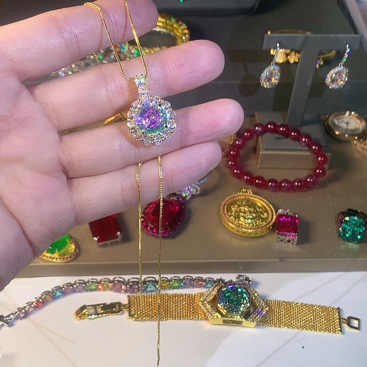 非金属22吊坠。          