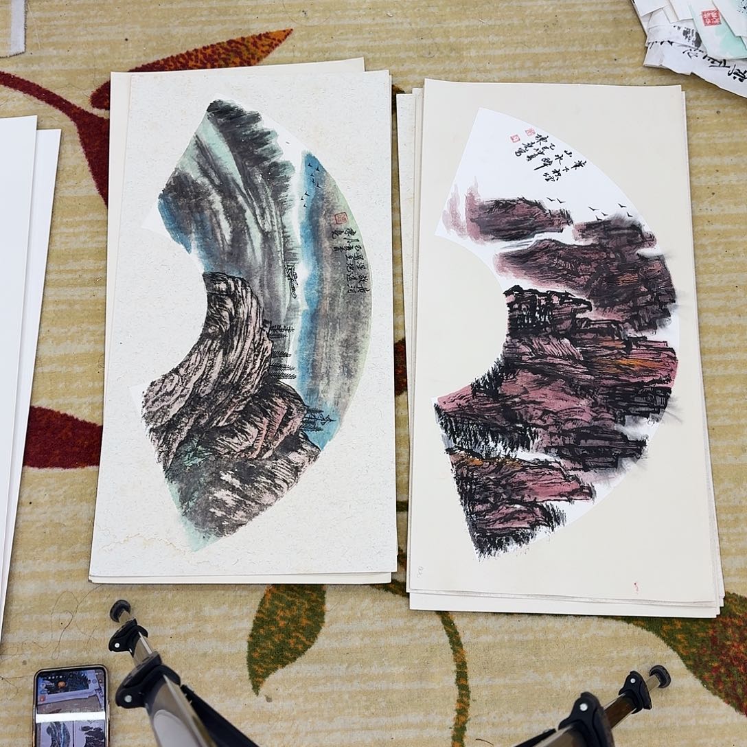 国画66.33手绘作品卡纸两张陈老师