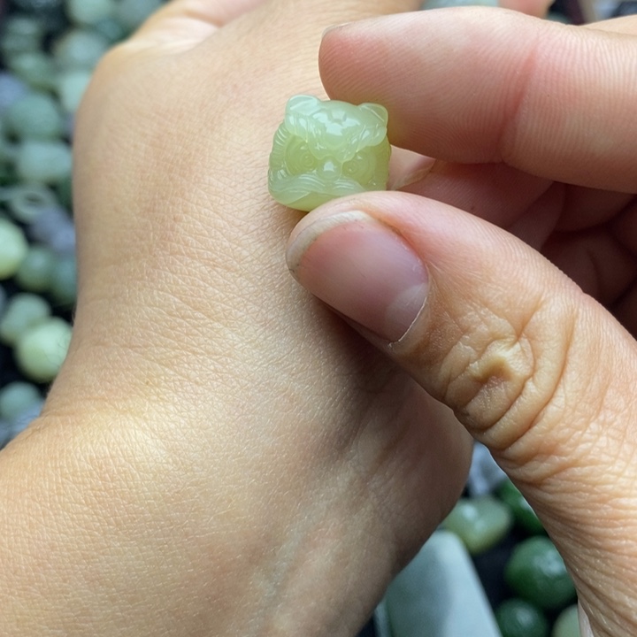 木***a和田玉未镶嵌颈饰