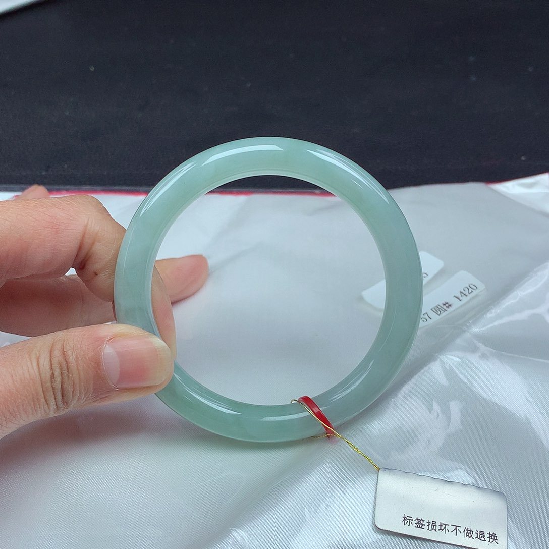 翡翠手镯未镶嵌57圆735