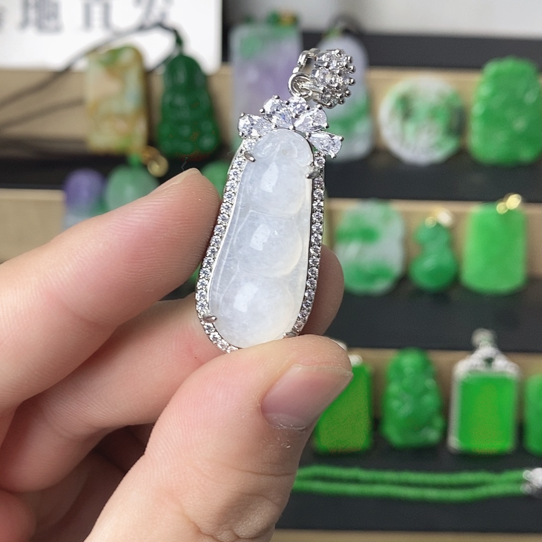 翡翠银S925镶嵌吊坠(赠链)