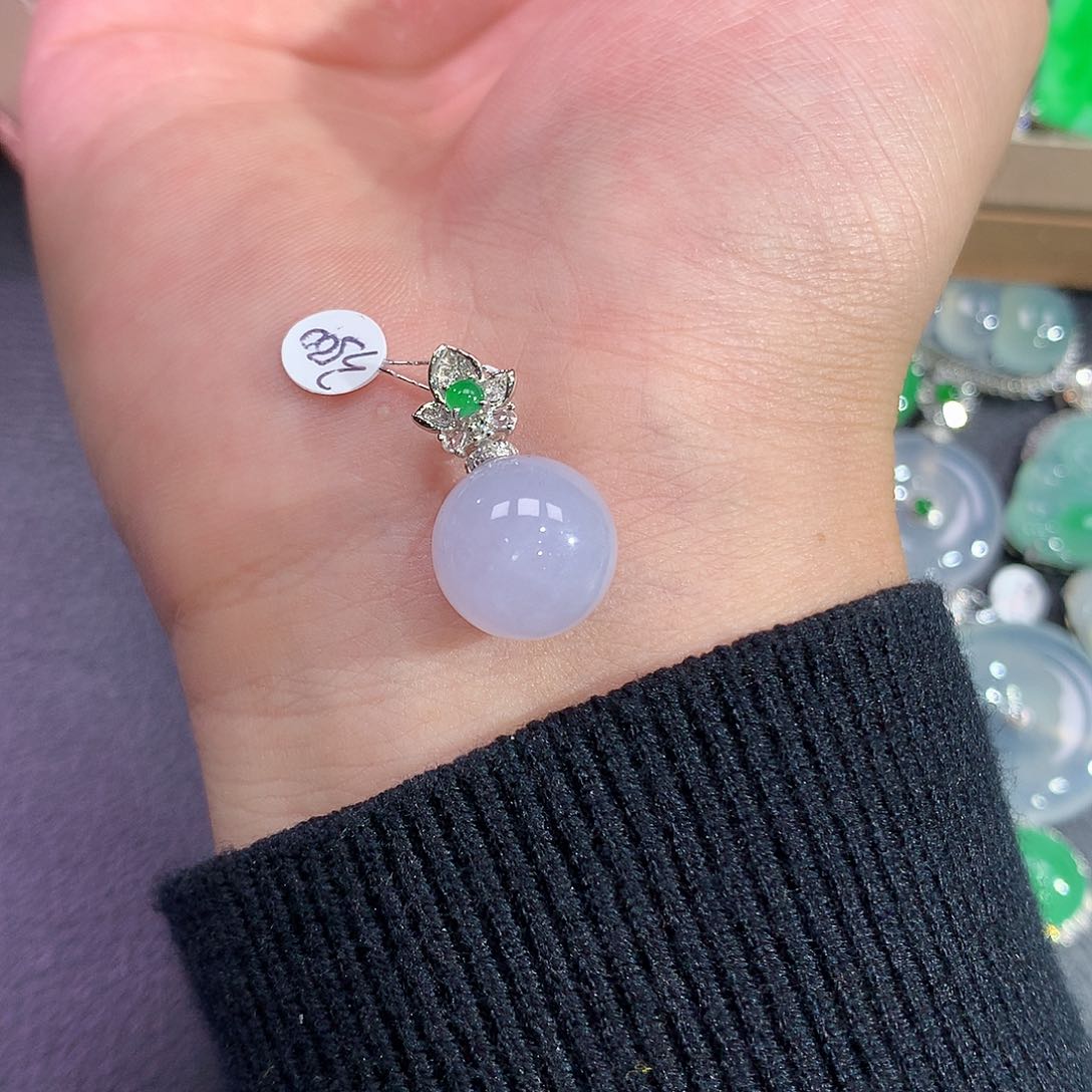 翡翠吊坠(赠链)18K金镶嵌