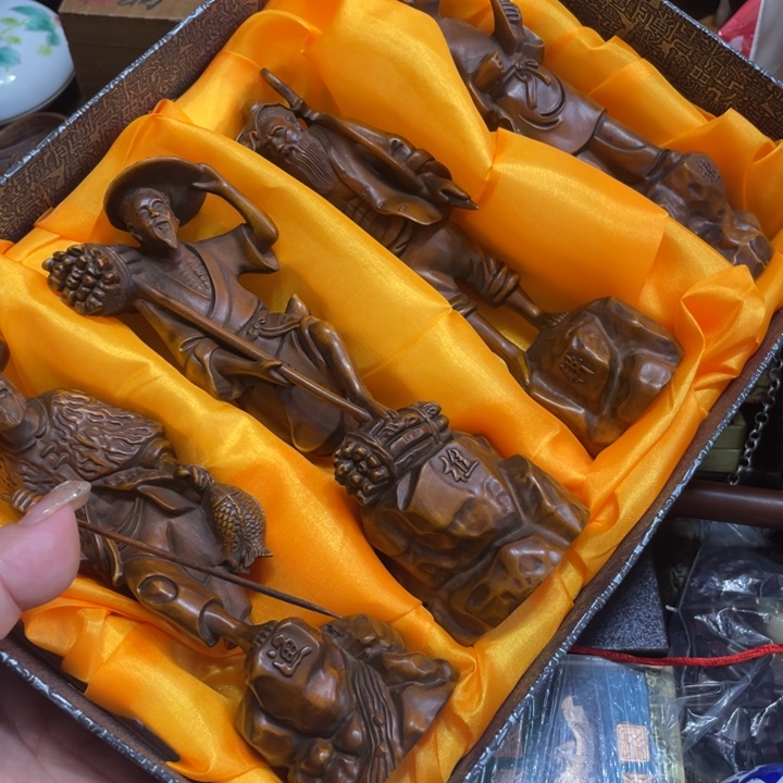 道***1端景台花梨木类陶瓷陶瓷艺术家的作品