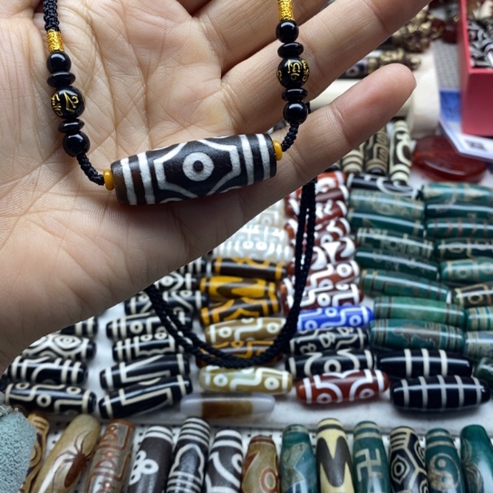 用***4玛瑙/玉髓未镶嵌颈饰