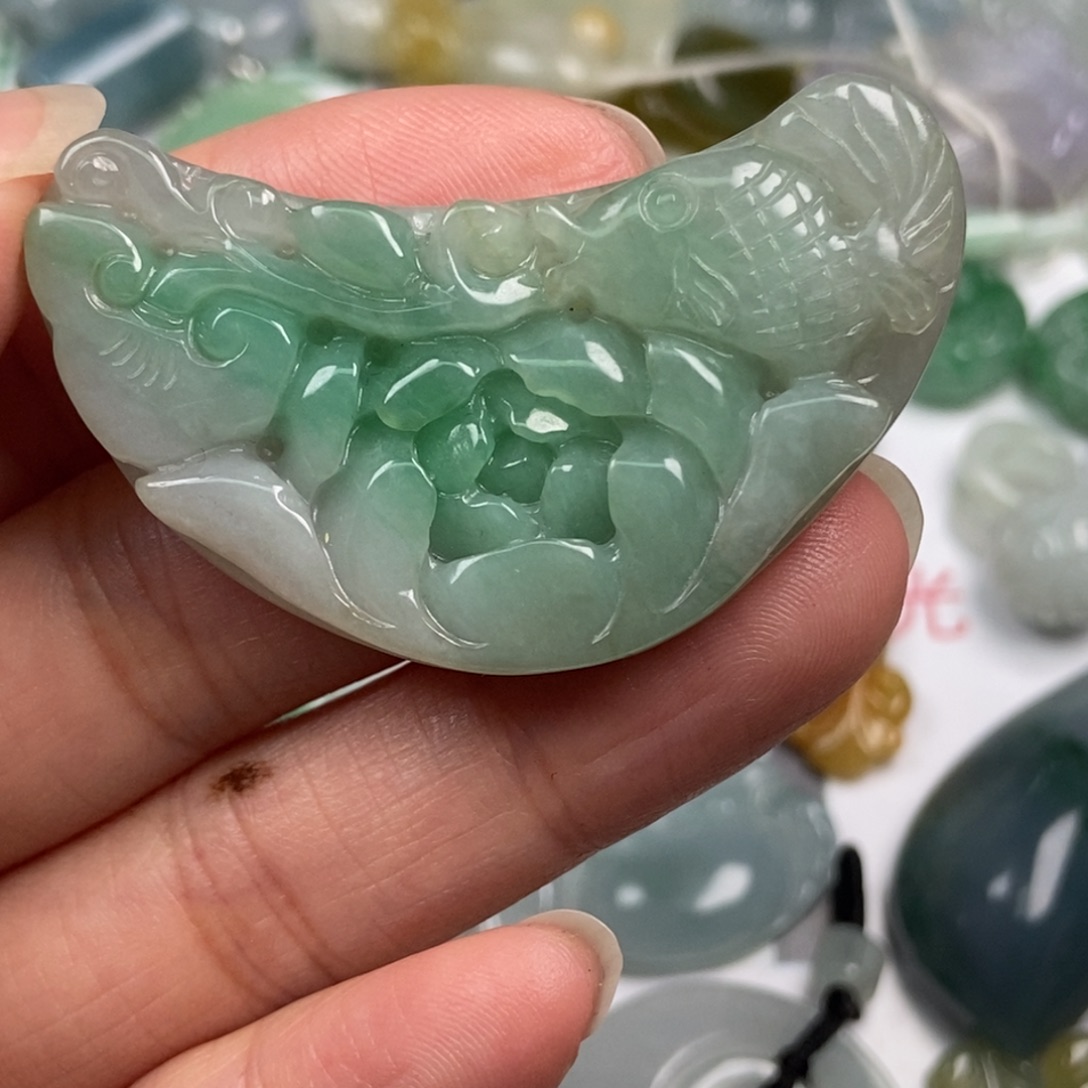 翡翠未镶嵌颈饰翡翠