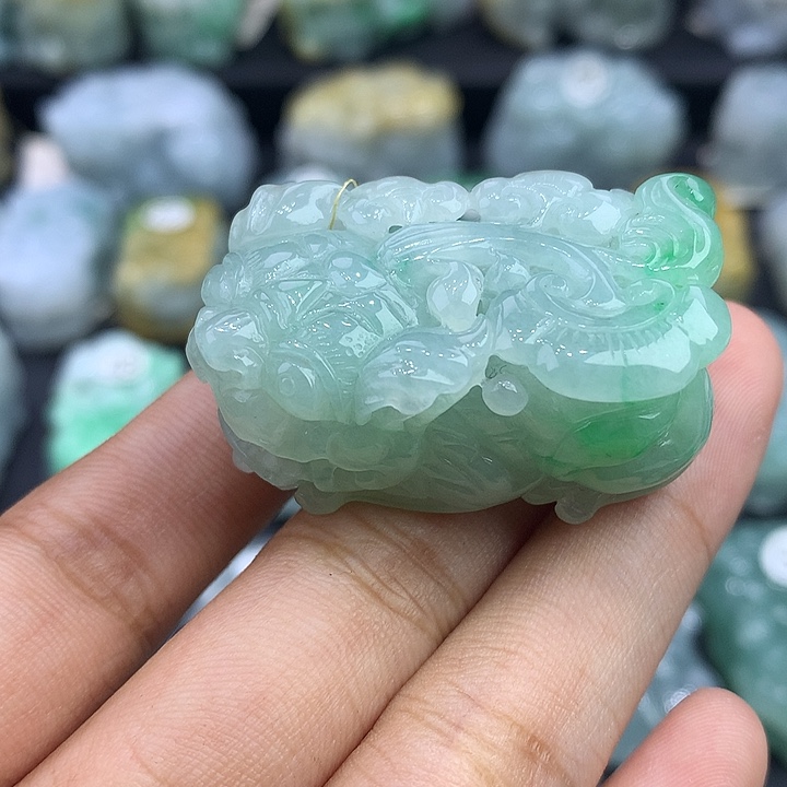 翡翠未镶嵌颈饰天然缅甸翡翠