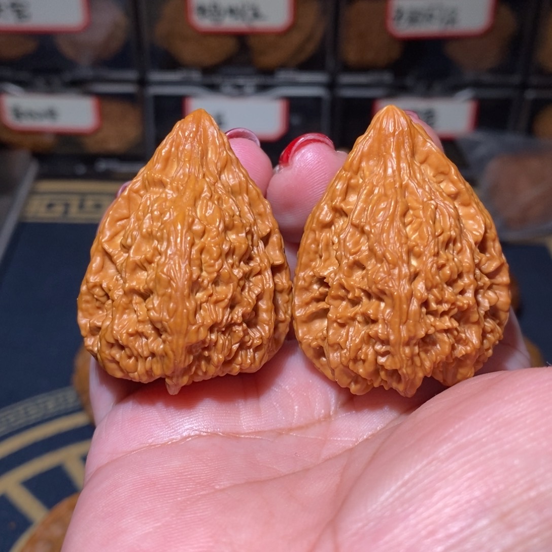 南***火文玩核桃把件塔尖