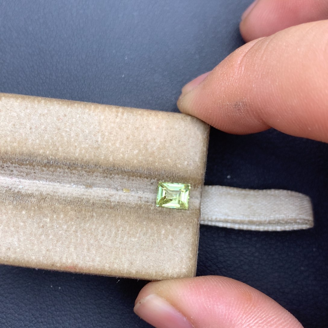 裸石金绿宝石0.97ct
