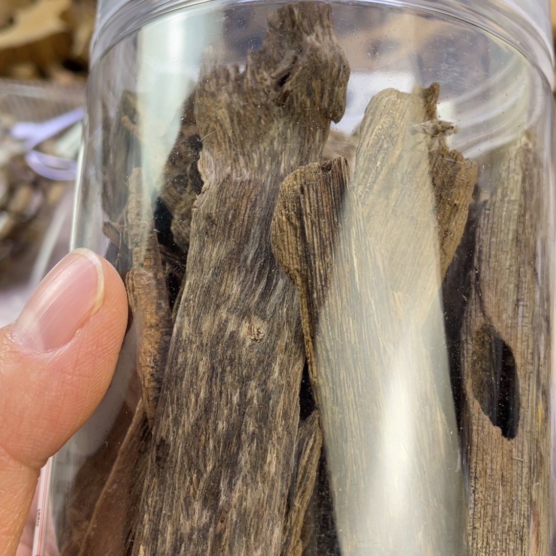 沉香碎屑沉香海南五指山虫漏50克