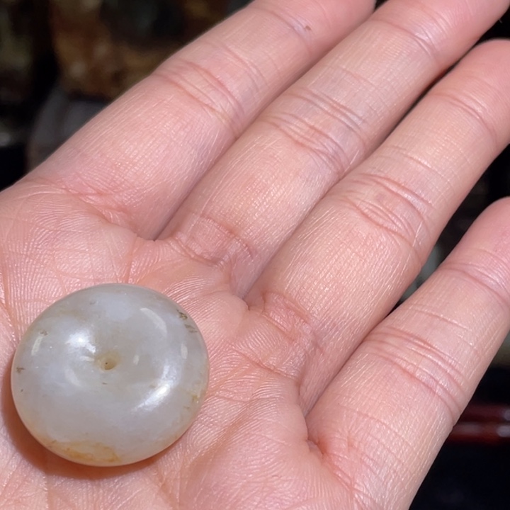 洞***火和田玉未镶嵌颈饰