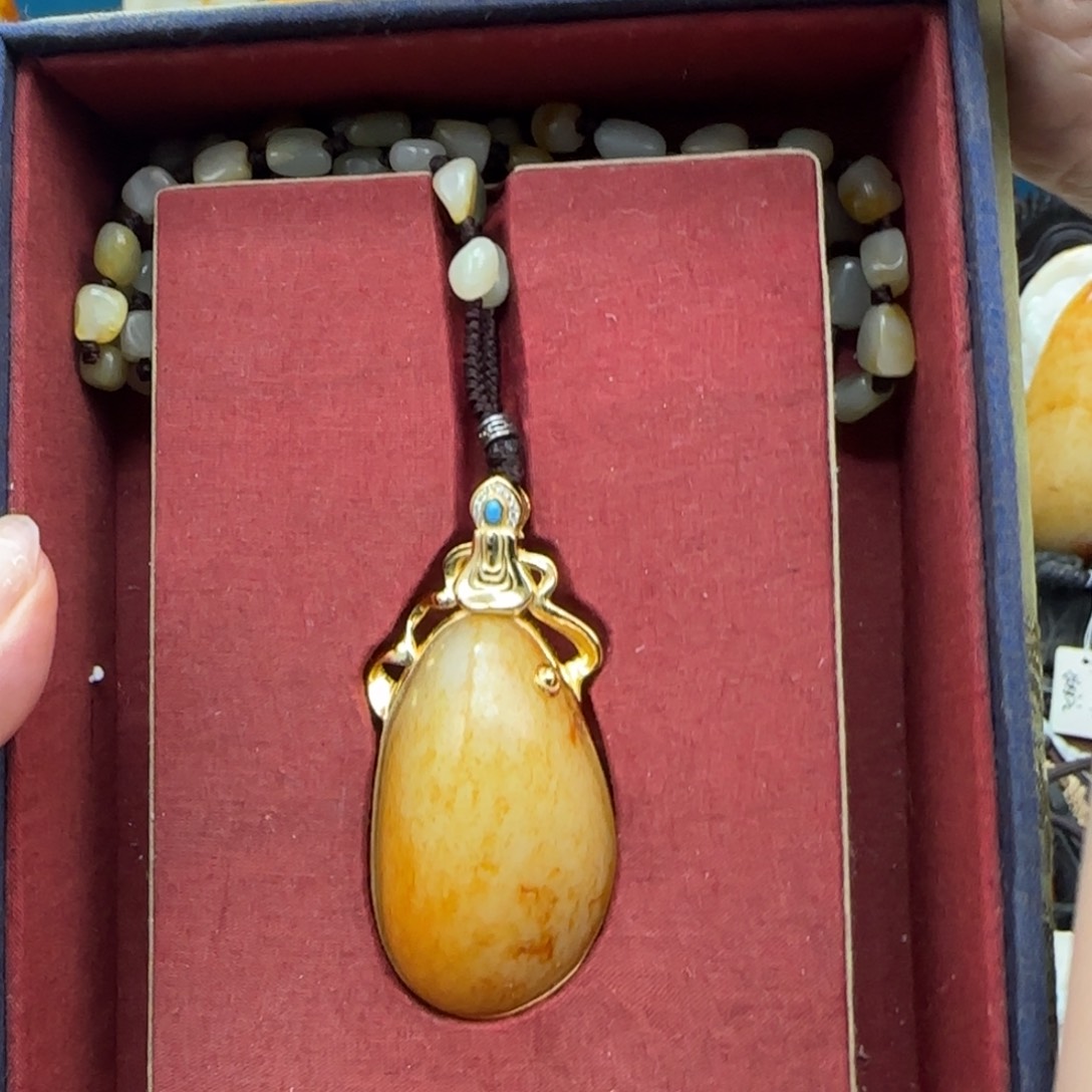 和田玉未镶嵌挂件