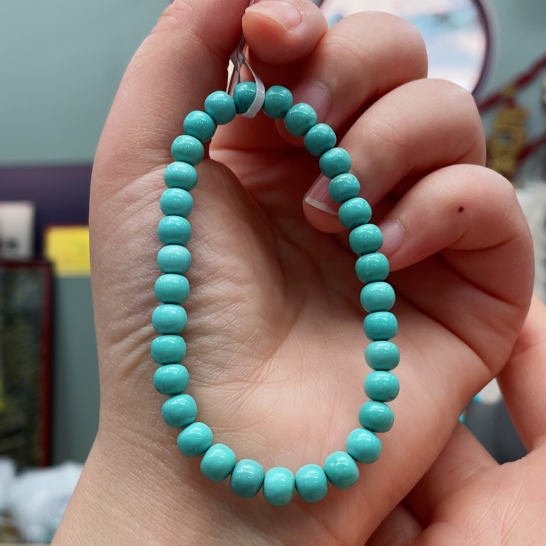 绿松石颈饰未镶嵌