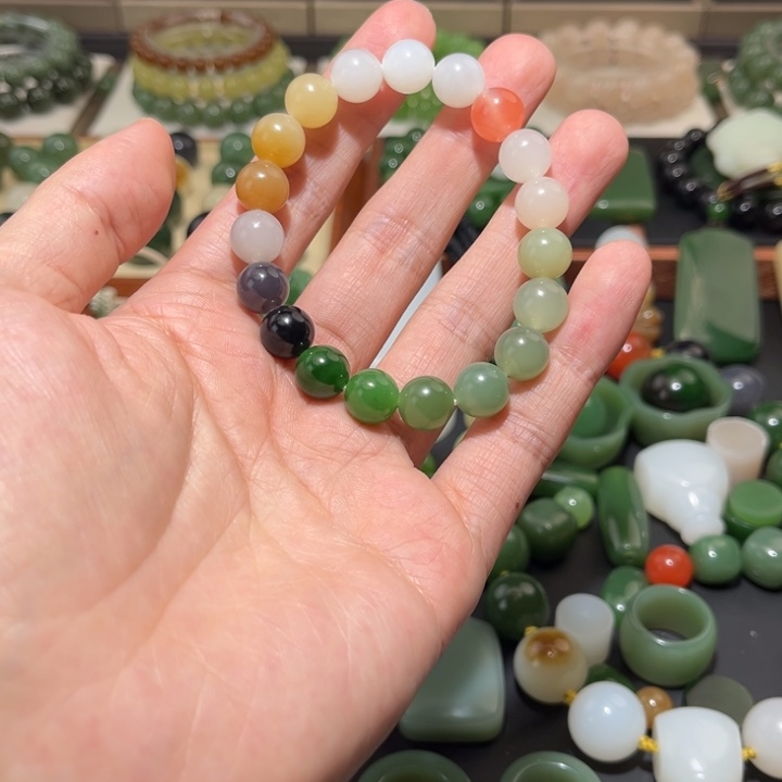 和田玉未镶嵌珠宝半成品卡10多宝19颗