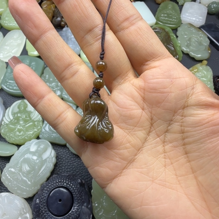 和田玉未镶嵌珠宝奇石