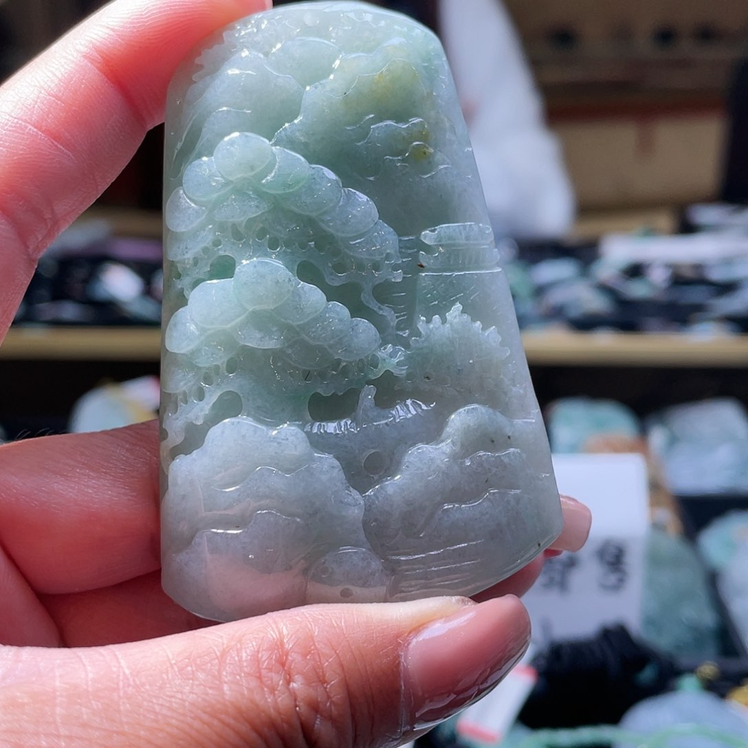 翡翠颈饰未镶嵌一个