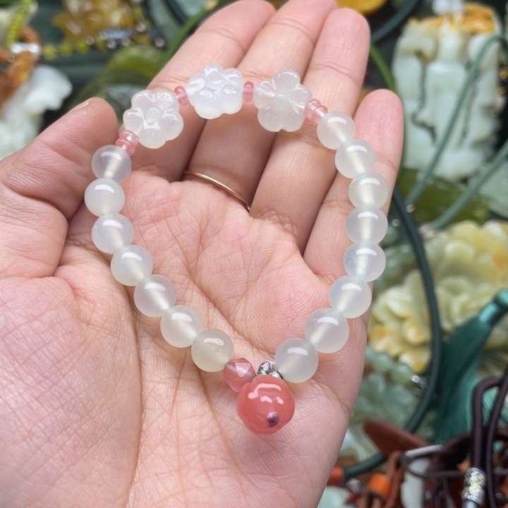 蛇纹石玉吊坠合金