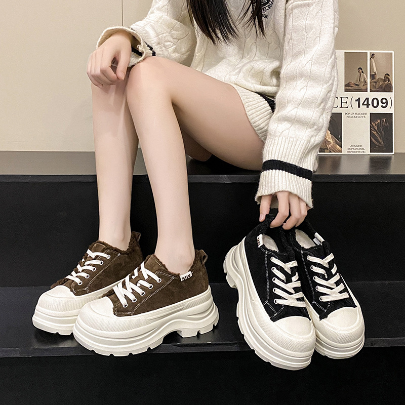仿皮超显瘦7cm百搭2025秋冬款韩版系带运动休闲松糕鞋