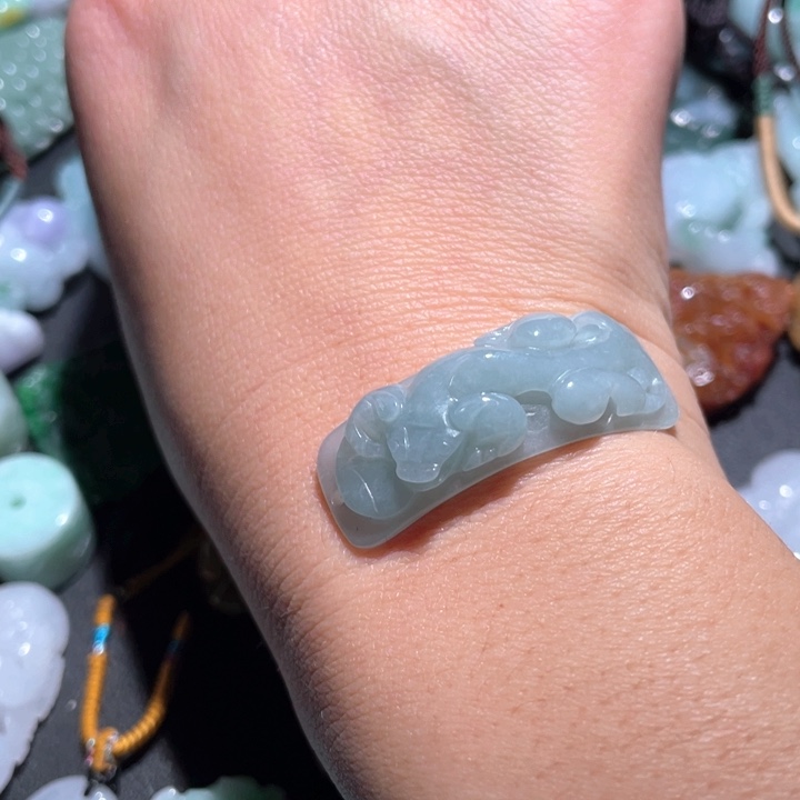 【闪购商品】翡翠颈饰未镶嵌天然翡翠