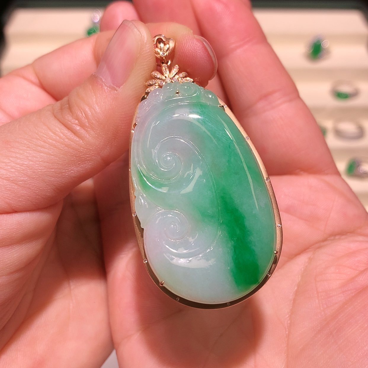 【闪购商品】翡翠颈饰18K金镶嵌缅甸A货