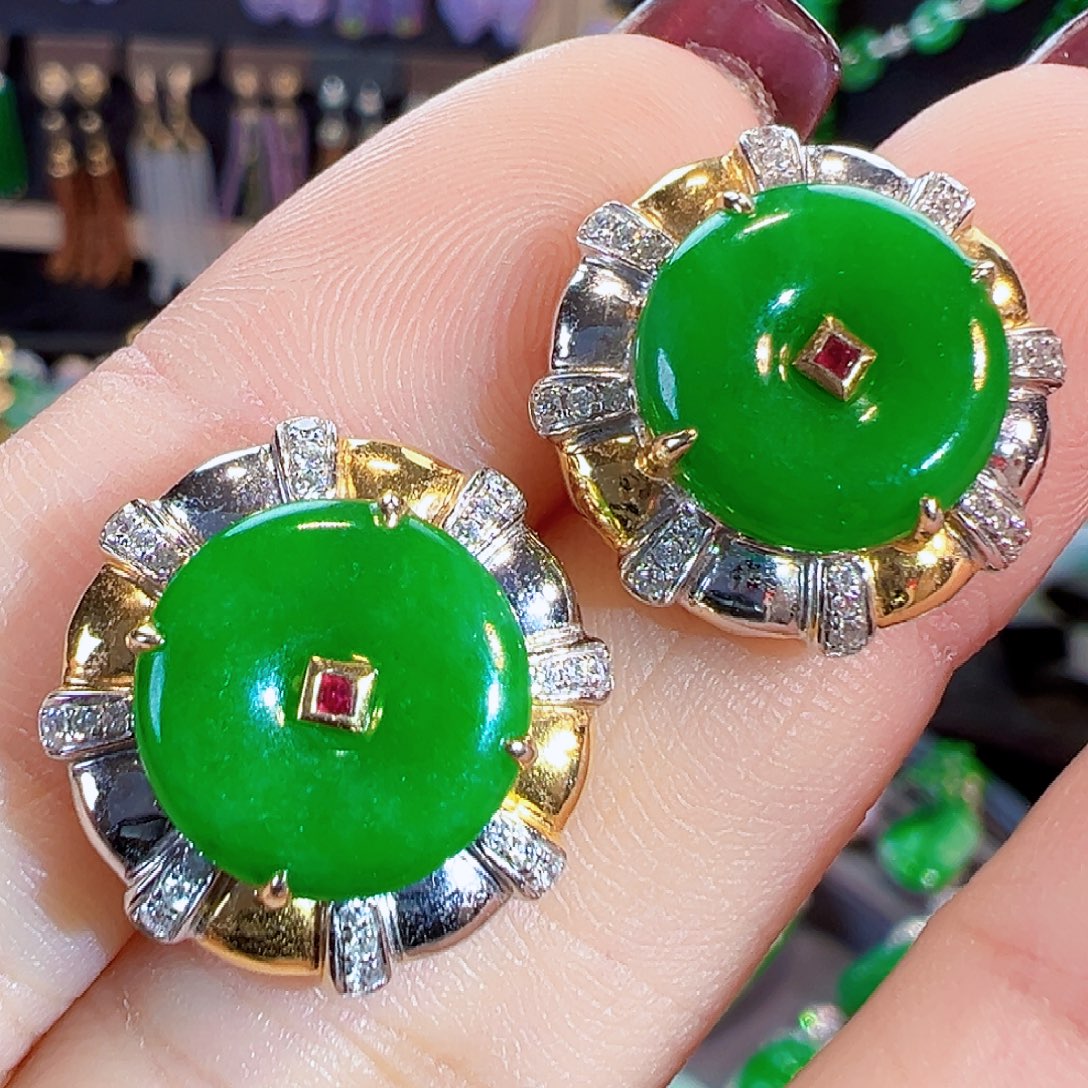 翡翠18K金镶嵌耳饰签收后24小时鉴赏期