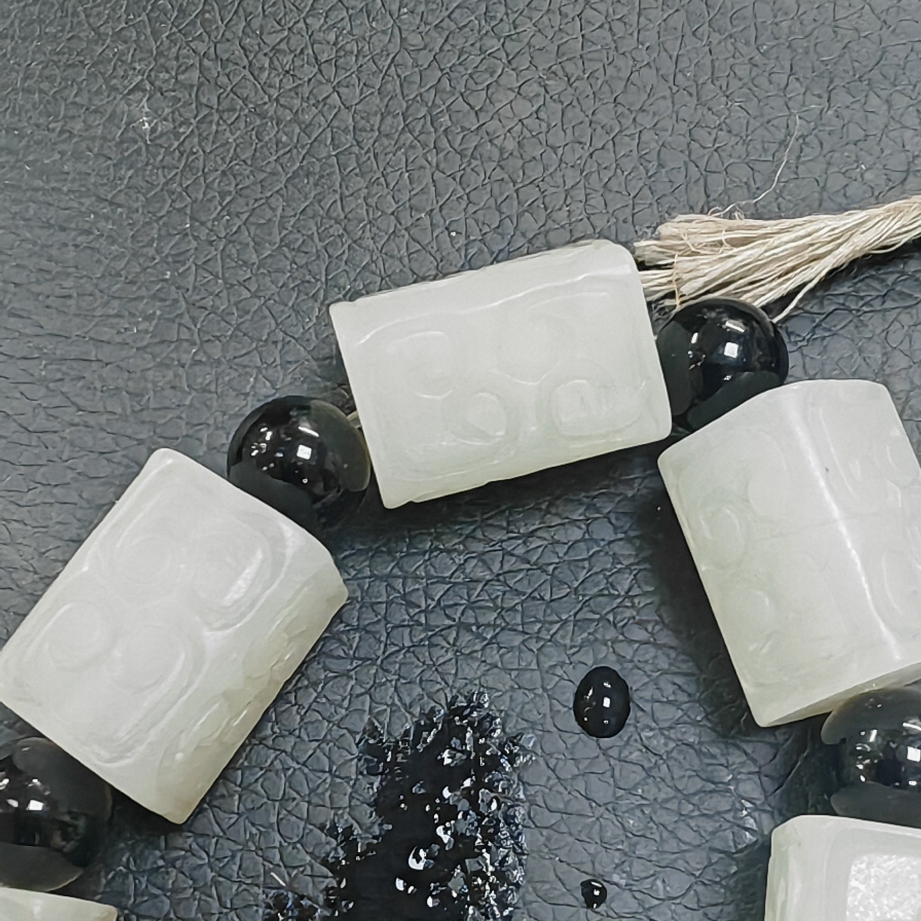 和田玉手串方形的