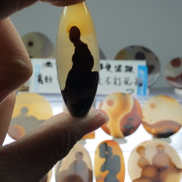 玛瑙/玉髓未镶嵌珠宝半成品150