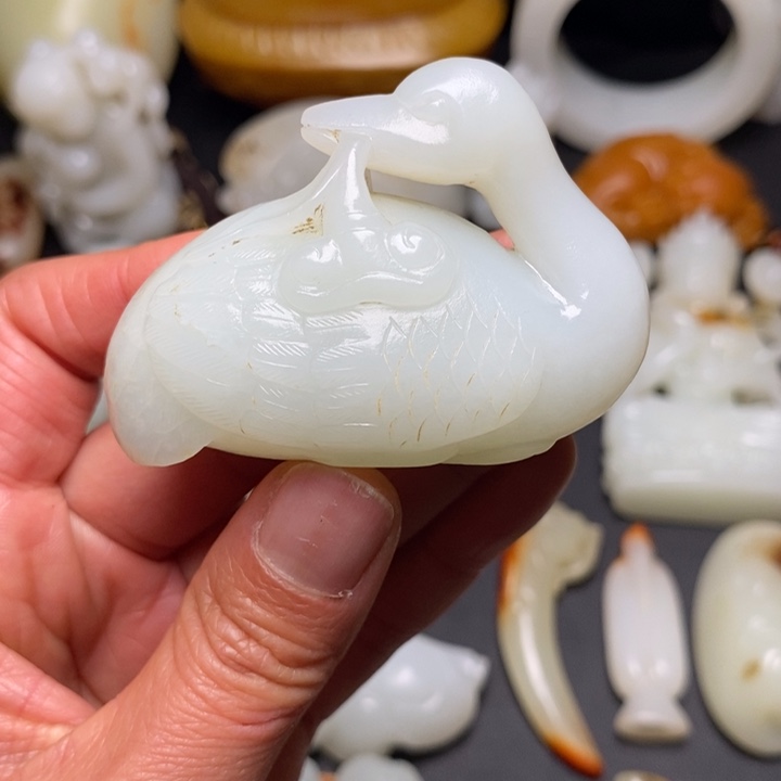 和田玉未镶嵌把件