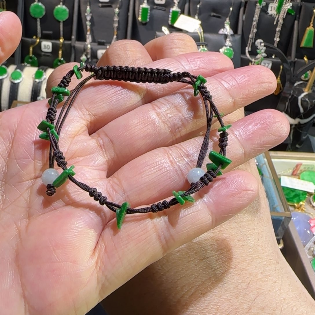 翡翠未镶嵌颈饰手绳