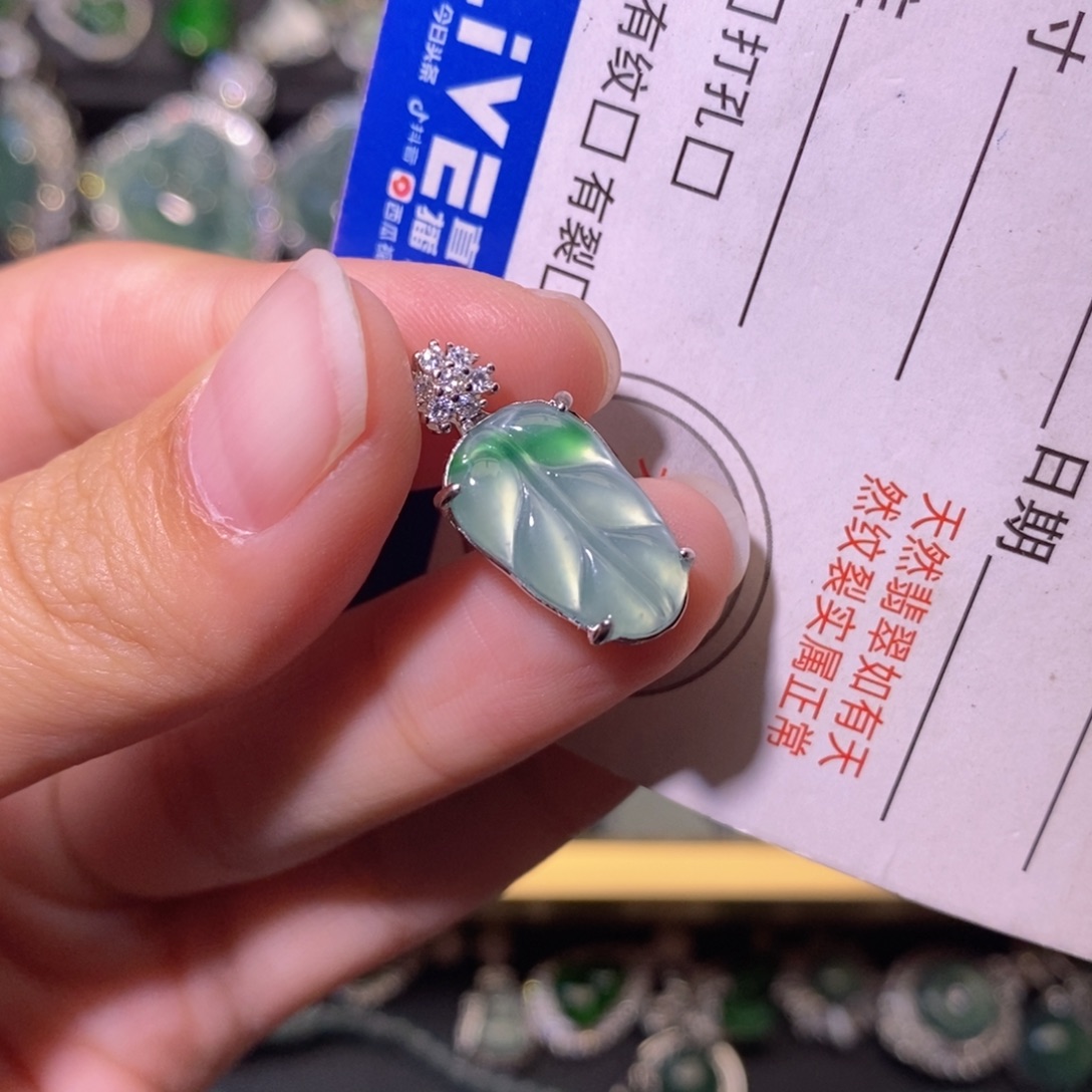 翡翠银S925镶嵌颈饰