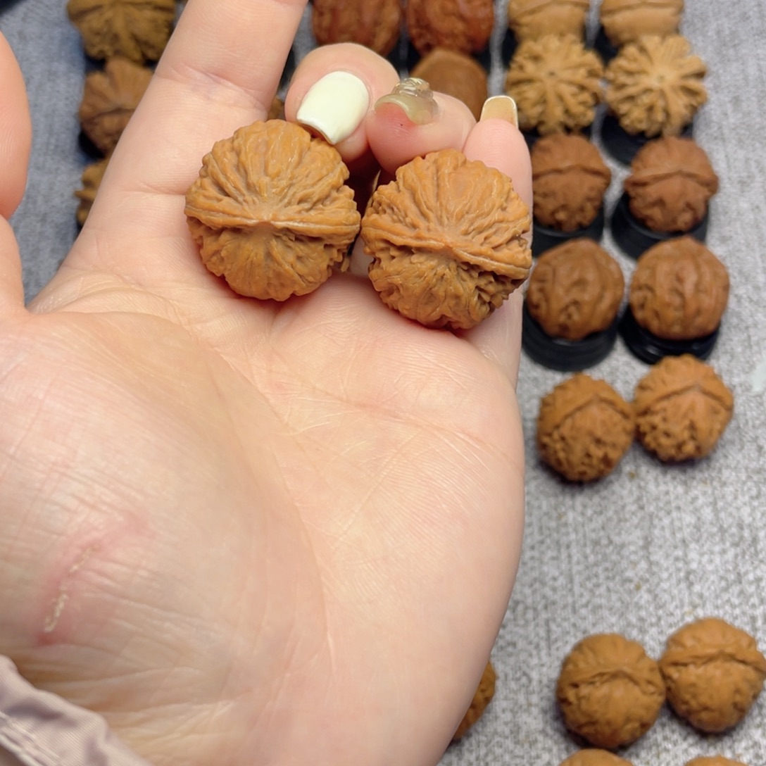 康***康文玩核桃把件百财