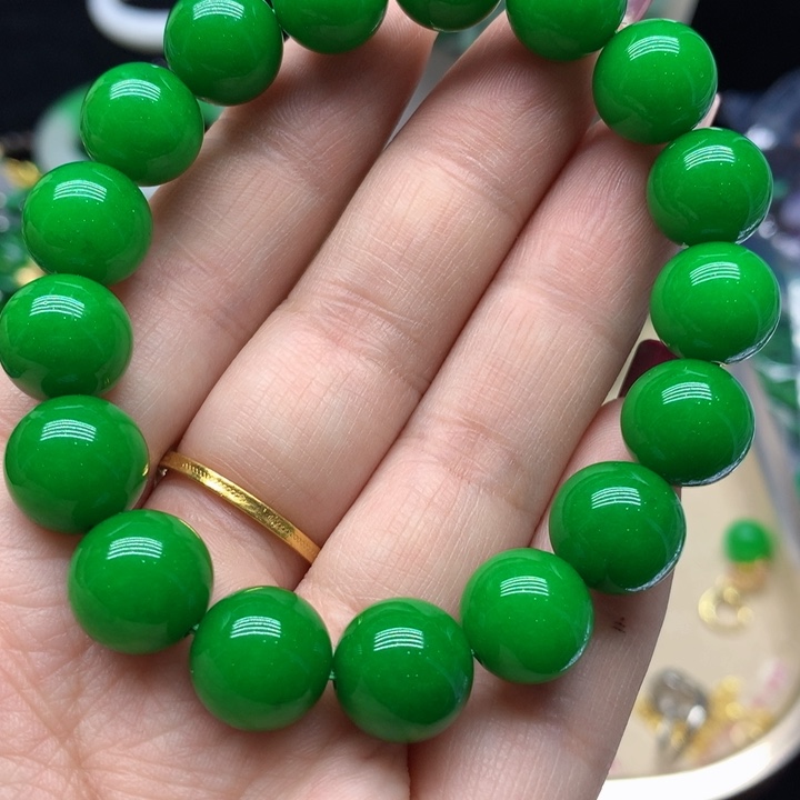 翡翠颈饰未镶嵌吊坠