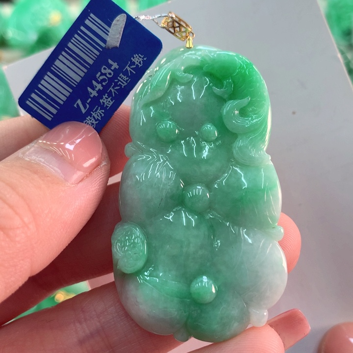 翡翠吊坠(不含链)18K金镶嵌