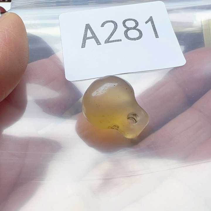 麦***子玛瑙/玉髓未镶嵌手链