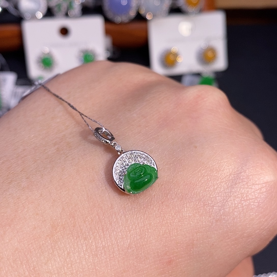 翡翠吊坠(不含链)18K金镶嵌