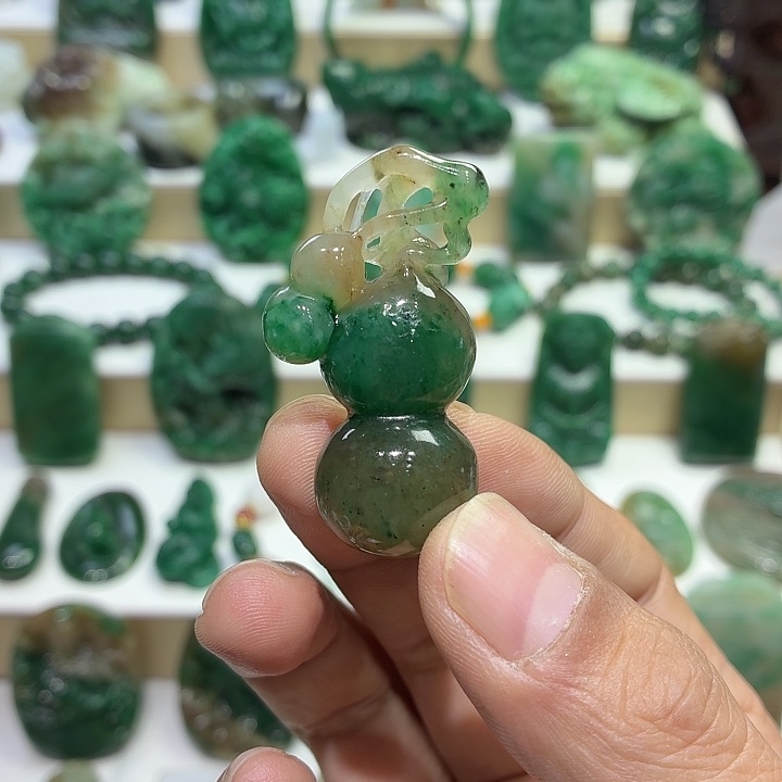 独山玉未镶嵌颈饰精品三色葫芦