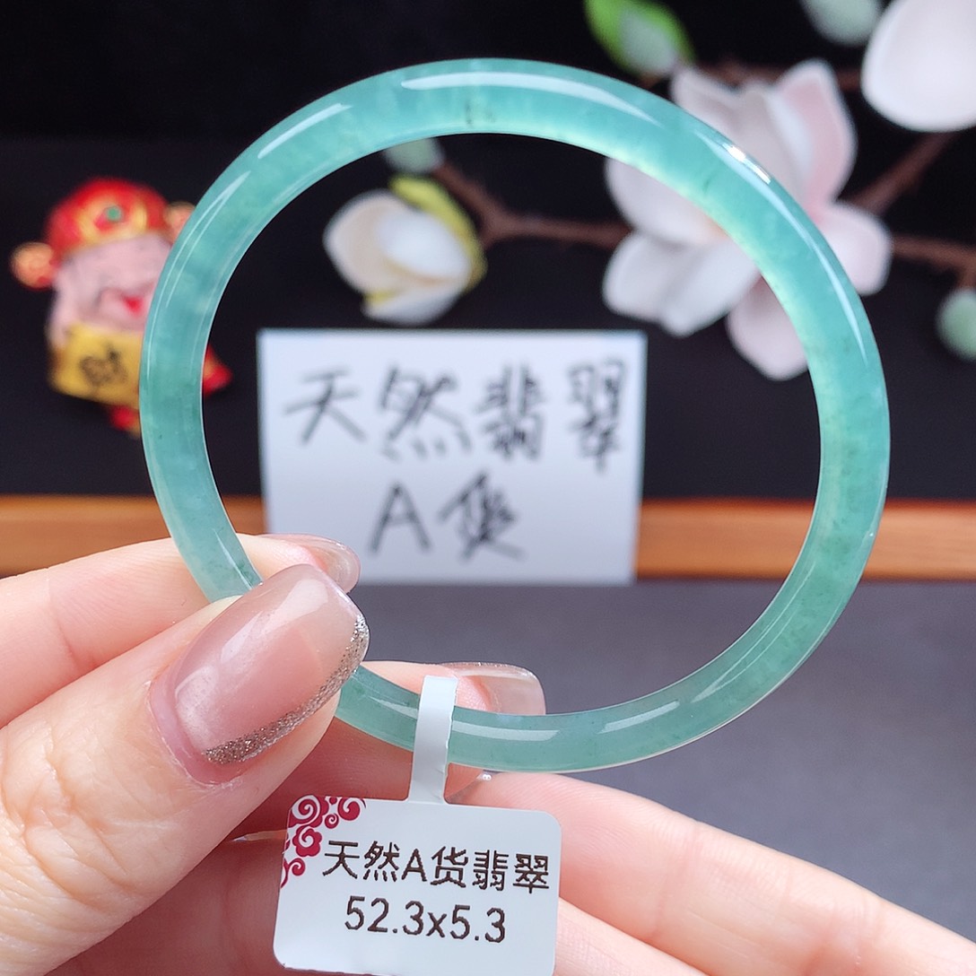 翡翠手镯（圆镯）未镶嵌