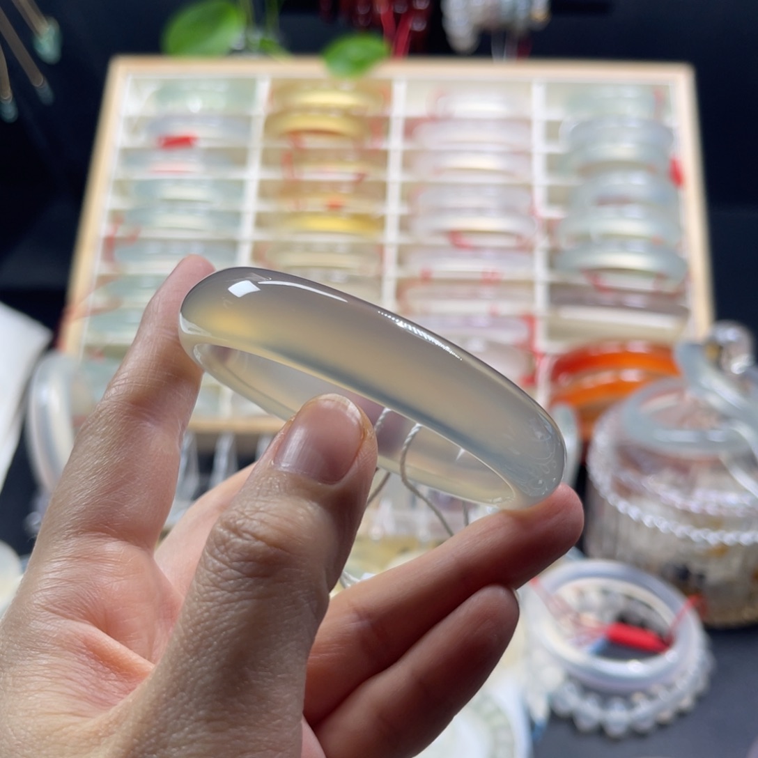 玛瑙/玉髓未镶嵌手镯