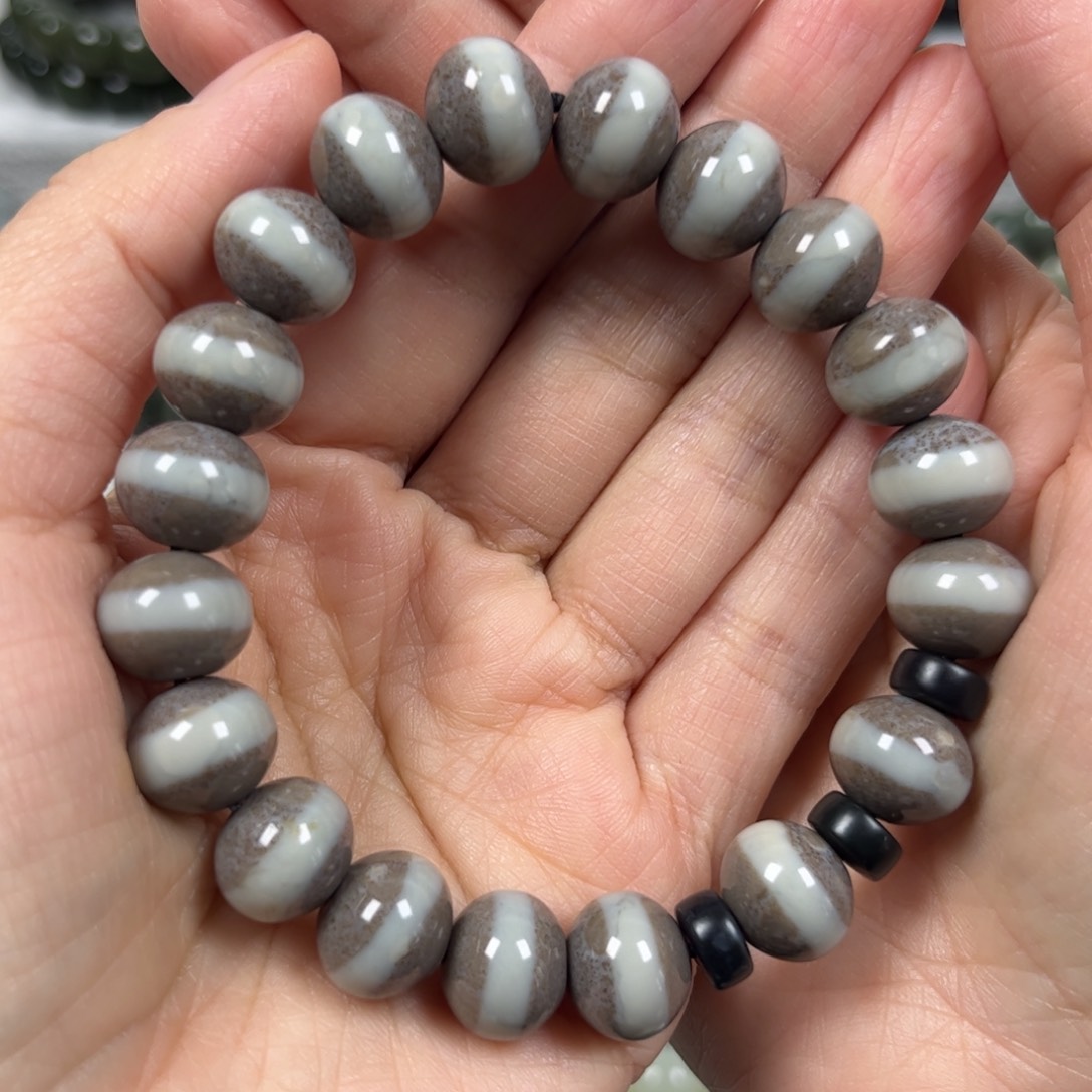 和田玉手链未镶嵌卡12