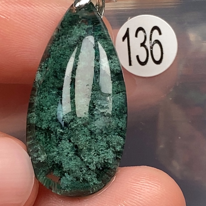 嘉***学颈饰水晶未镶嵌天然